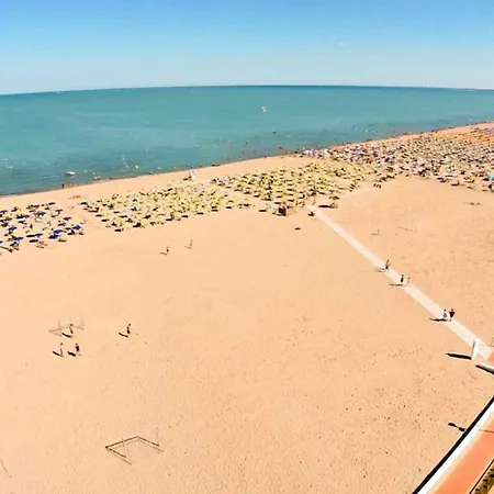 Lägenhet Comfy Flat With Terrace By The Pool Rosolina Mare